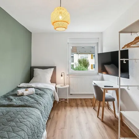 Modernes 6-betten-apartment Mit Balkon Und Parkplatz - Zentrale Lage アパート アーレン