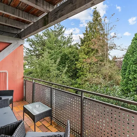 Modernes 6-betten-apartment Mit Balkon Und Parkplatz - Zentrale Lage アパート