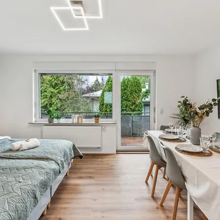 アパート Modernes 6-betten-apartment Mit Balkon Und Parkplatz - Zentrale Lage